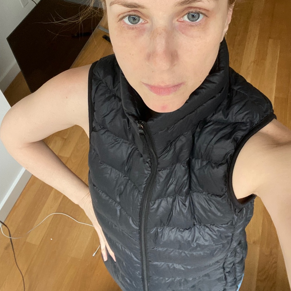 Uniqlo Vest - Size Small